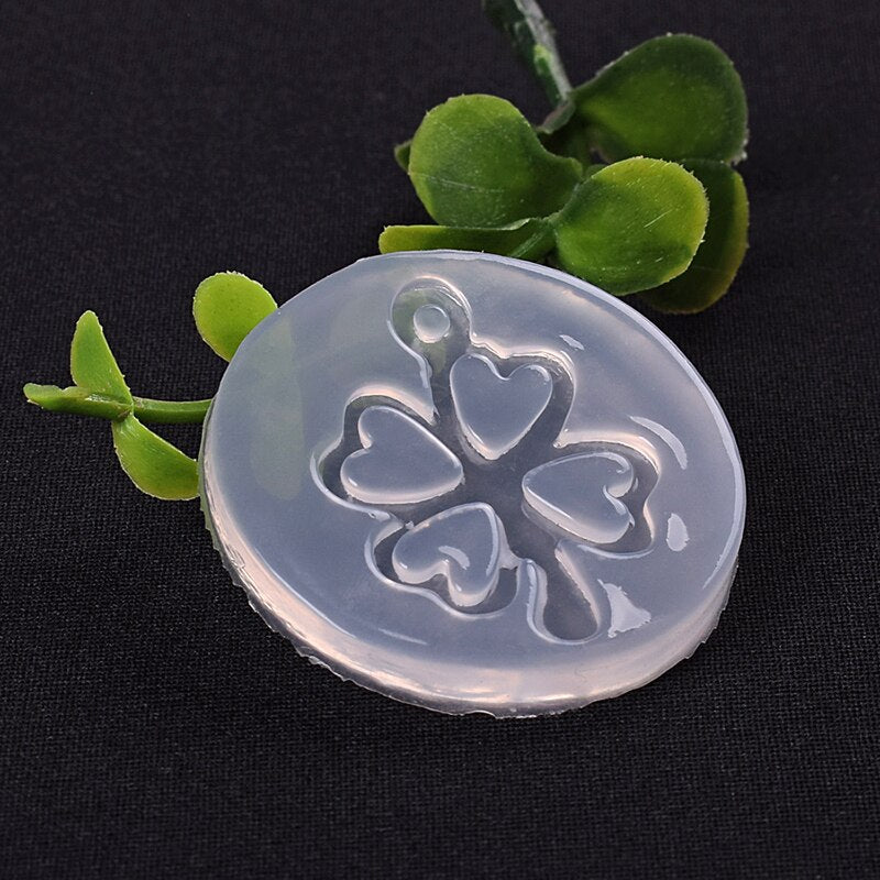 UV Resin Jewelry Liquid Silicone Mold Four Leaf Grass Silicone Charms Pendant Molds For DIY Intersperse Decorate Making Jewelry