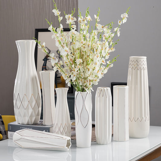 Handcrafted European porcelain vase made by hand fashionable ceramic flower vase table study corridor decoration of the wedding